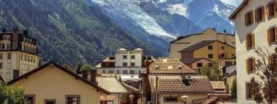 世界上最美的小镇（霞慕尼小镇上榜，悬崖上马纳罗拉小镇）_世界近代史 菊江历史网