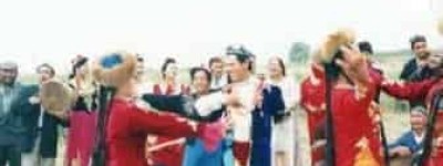 维吾尔族舞蹈，维吾尔族的“多朗舞”是咋来的_民俗文化 菊江历史网