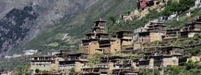 藏族民居，碉房是藏族最富有地域特色的民居_民俗文化 菊江历史网