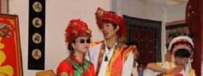 白族新娘为何要戴墨镜，为何会掐新娘_民俗文化 菊江历史网