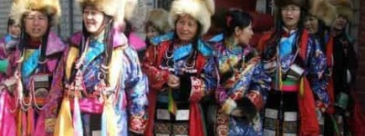 藏族服饰，藏族服饰的主要特点是什么_民俗文化 菊江历史网