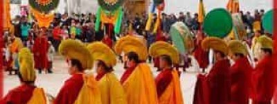 藏族佛教，藏传主要教派格鲁派有什么特点_民俗文化 菊江历史网