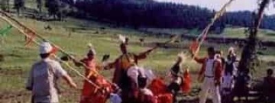 哈萨克族的爱情秋千：荡起青年男女的爱 菊江历史网