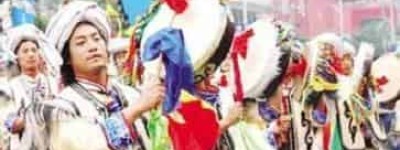 羌族羊皮鼓舞都需要怎样的道具和装束 菊江历史网