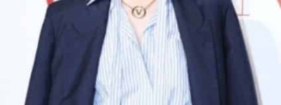 陆柯燃【原名陆婕，中国内地女歌手，女子演唱组合FANXY RED队长】 – 人物百科