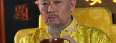 嘉庆为什么不留着和珅，嘉庆除掉和珅的原因_稗官野史 菊江历史网