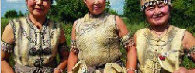 赫哲族的服饰主要特征是什么？赫哲族服饰的特色_民俗文化 菊江历史网