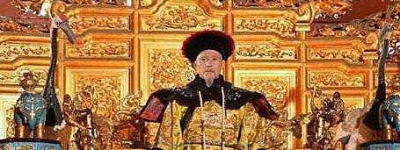 乾隆主动退位给嘉庆 两人是怎么做到表面上的和睦的_清朝历史 菊江历史网
