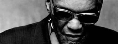 雷·查尔斯【美国灵魂音乐家、钢琴演奏家、第一批被列入摇滚名人堂的人物之一】 – 人物百科