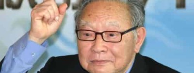 梁羽生【原名陈文统,中国著名武侠小说家,新派武侠小说的开山祖师】 – 人物百科