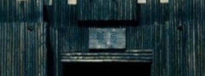 诸葛亮设空城计的时候，为何让士兵在城门口扫地呢？_三国历史 菊江历史网