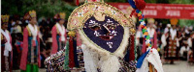 藏戏有什么起源？藏戏的演出形式_民间艺术 菊江历史网