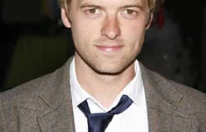 亚当·坎贝尔【英国男演员】 – 人物百科