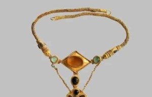 古罗马珠宝: 项链的文化意义 菊江历史网