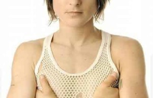 Daniela Sea【美国贝斯手】 – 人物百科