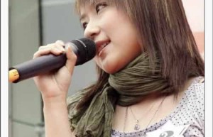 何小晓【中国内地女歌手、女子演唱组合丁香晓晓（Strings）成员】 – 人物百科