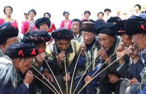 土家族酒文化，独特的土家族饮酒习俗咂酒_民俗文化 菊江历史网