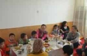 维吾尔族礼节，维吾尔族有着怎样的待客之道_民俗文化 菊江历史网