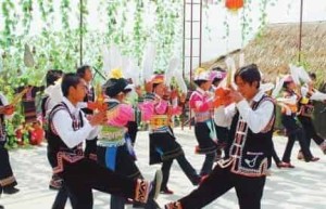 彝族舞蹈，普洱彝族歌舞“三跺脚”有什么特色_民俗文化 菊江历史网
