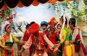 白族婚俗简介，白族人在结婚时的“火塘对歌”_民俗文化 菊江历史网