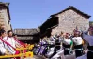 白族传奇习俗，什么是白族“转山岭寻真爱”_民俗文化 菊江历史网