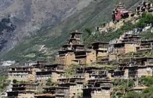 藏族民居，碉房是藏族最富有地域特色的民居_民俗文化 菊江历史网