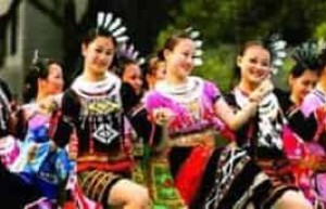 黎族女子服饰是啥样的，黎族女子服饰特点_民俗文化 菊江历史网