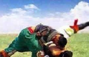 哈萨克族人是怎样用传统方式摔跤的 菊江历史网