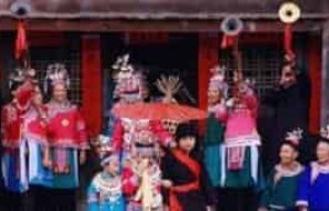 拉祜族男女是怎样恋爱的，拉祜族婚恋制度 菊江历史网