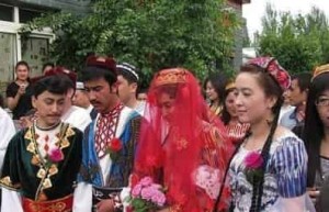 塔塔尔族的奇特婚俗，新郎官先嫁后娶 菊江历史网