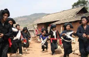 布朗族婚嫁有什么要求，布朗族的贺新房仪式 菊江历史网