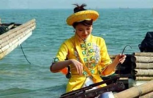 京族人的独弦琴由来历史，京族独弦琴怎么弹 菊江历史网