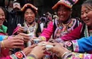 羌族习俗简介，羌族人日常都有何饮食习俗 菊江历史网