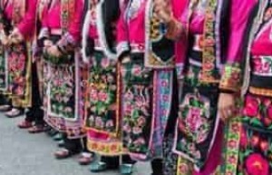 羌族服饰，羌族围腰上的图案有何意义 菊江历史网