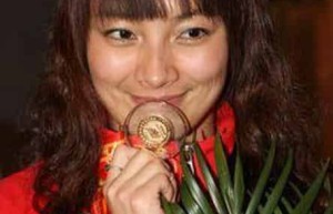 代爽飞【中国女子空中技巧队运动员】 – 人物百科