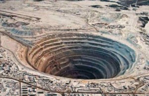 苏联挖地球发现什么东西 为什么不继续挖了_世界近代史 菊江历史网