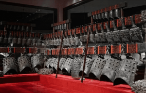 关于编钟这种古代乐器，它有什么起源与象征_民俗文化 菊江历史网