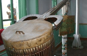 热瓦普是何起源，主要流行在哪些地区_民俗文化 菊江历史网