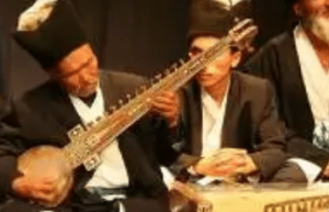 乌孜别克热瓦普的形状结构是怎样的，有何特点_民俗文化 菊江历史网