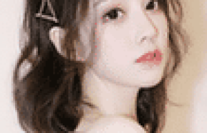 冯提莫【本名冯亚男，中国内地女歌手、网络主播】 – 人物百科