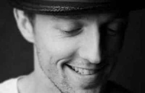 Jason【杰森·玛耶兹，美国创作歌手】 – 人物百科