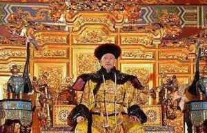乾隆主动退位给嘉庆 两人是怎么做到表面上的和睦的_清朝历史 菊江历史网