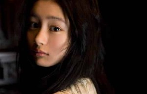 忽那汐里【澳大利亚女演员】 – 人物百科