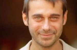 詹迪·莫拉【演员、编剧、导演、制片人】 – 人物百科