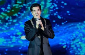 费翔【华语流行乐男歌手、演员】 – 人物百科