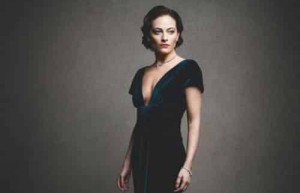 劳拉·普沃【英国影视女演员】 – 人物百科