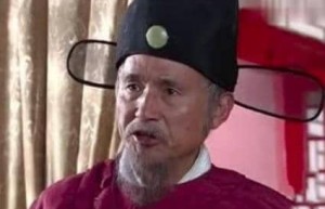 大臣坚持穿旧衣服，朱元璋夸赞，刘伯温却说此人留不得_帝王野史 菊江历史网