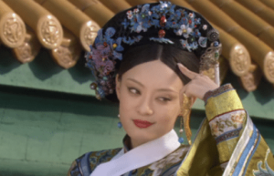 清朝后妃脖子上的白布条，除了装饰还有什么用？_乡村野史 菊江历史网