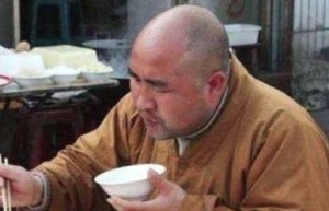 皇帝强迫和尚吃肉，和尚吃完后说了一句话惊呆众人_帝王野史 菊江历史网