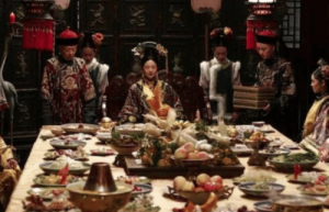 慈禧的生活到底有奢华无度？一顿饭就有150道菜_后宫秘史 菊江历史网